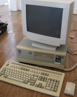 Můj první počítač Bravo AST 386.